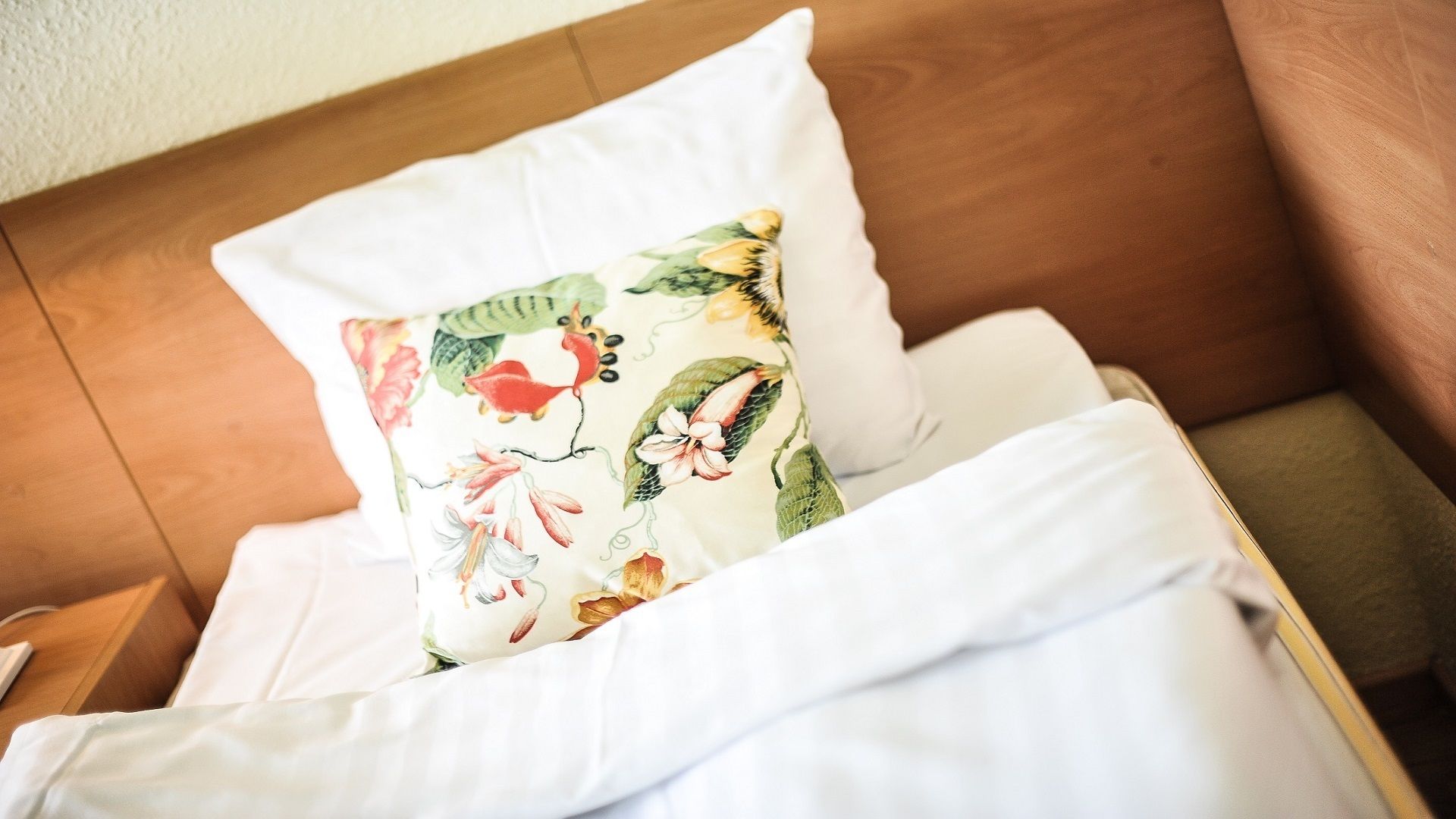 desk, blackout curtains, rollaway beds, free wifi