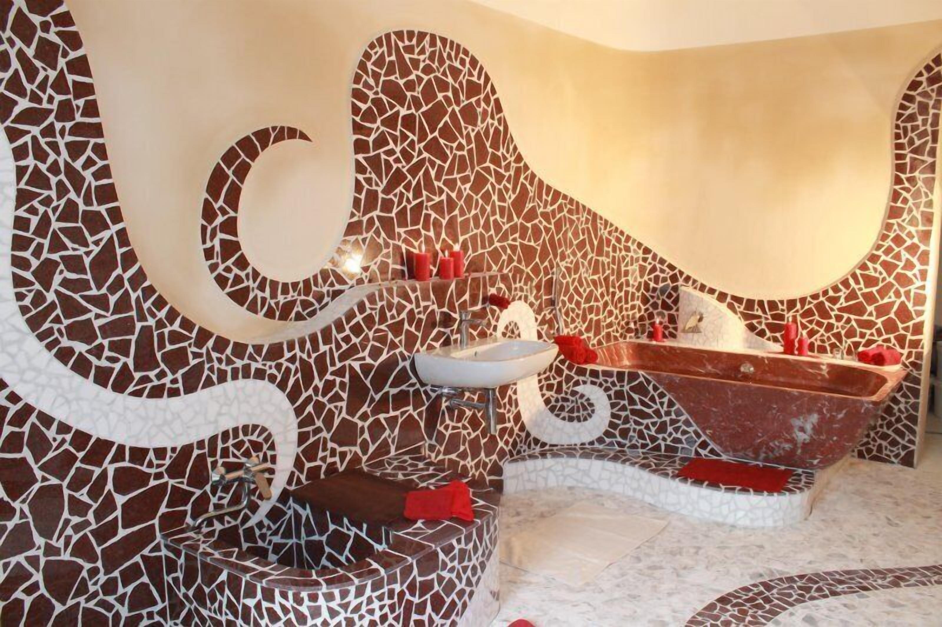 shower, free toiletries, hair dryer, dressing gowns