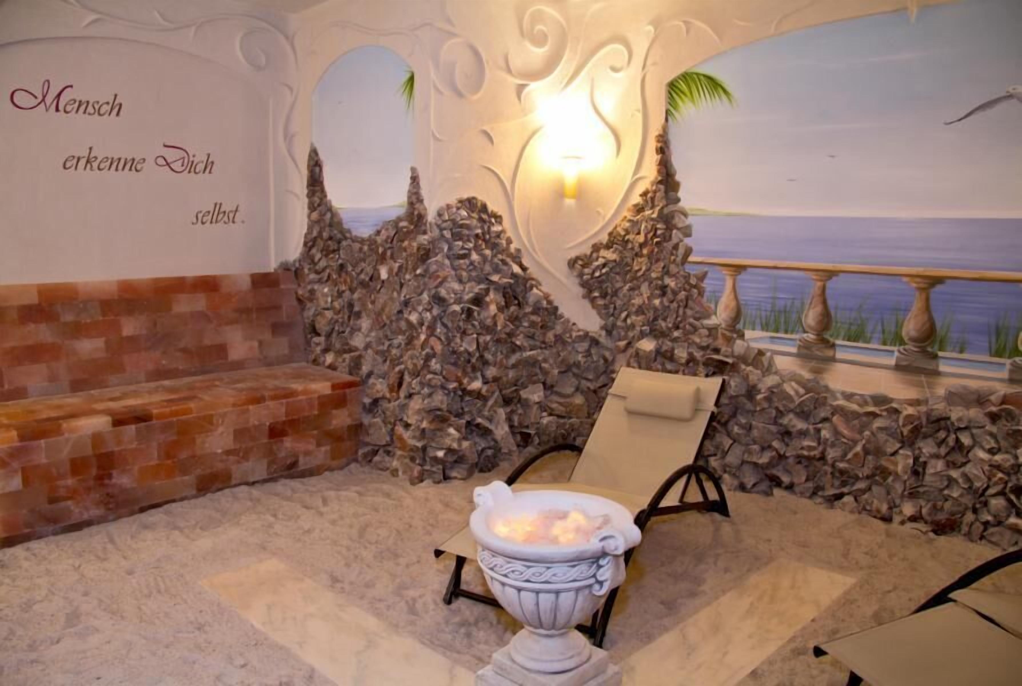 body treatments, thai massages, reflexology, ayurvedic treatments