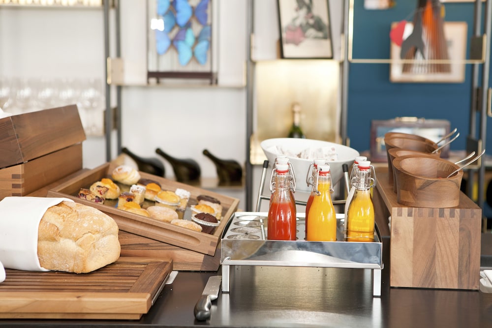 Vesper Hotel by null