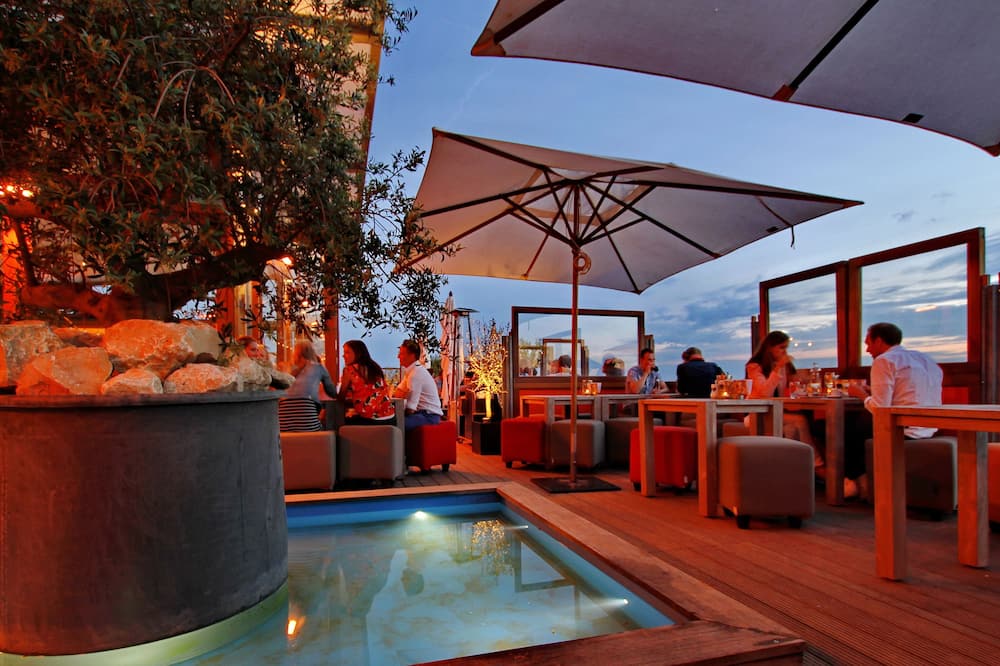 Vesper Hotel
