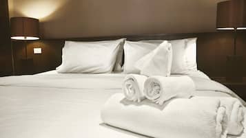 Ropa de cama de alta calidad y escritorio