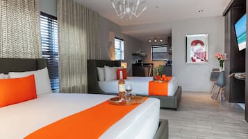 1 bedroom, Egyptian cotton sheets, premium bedding, down comforters