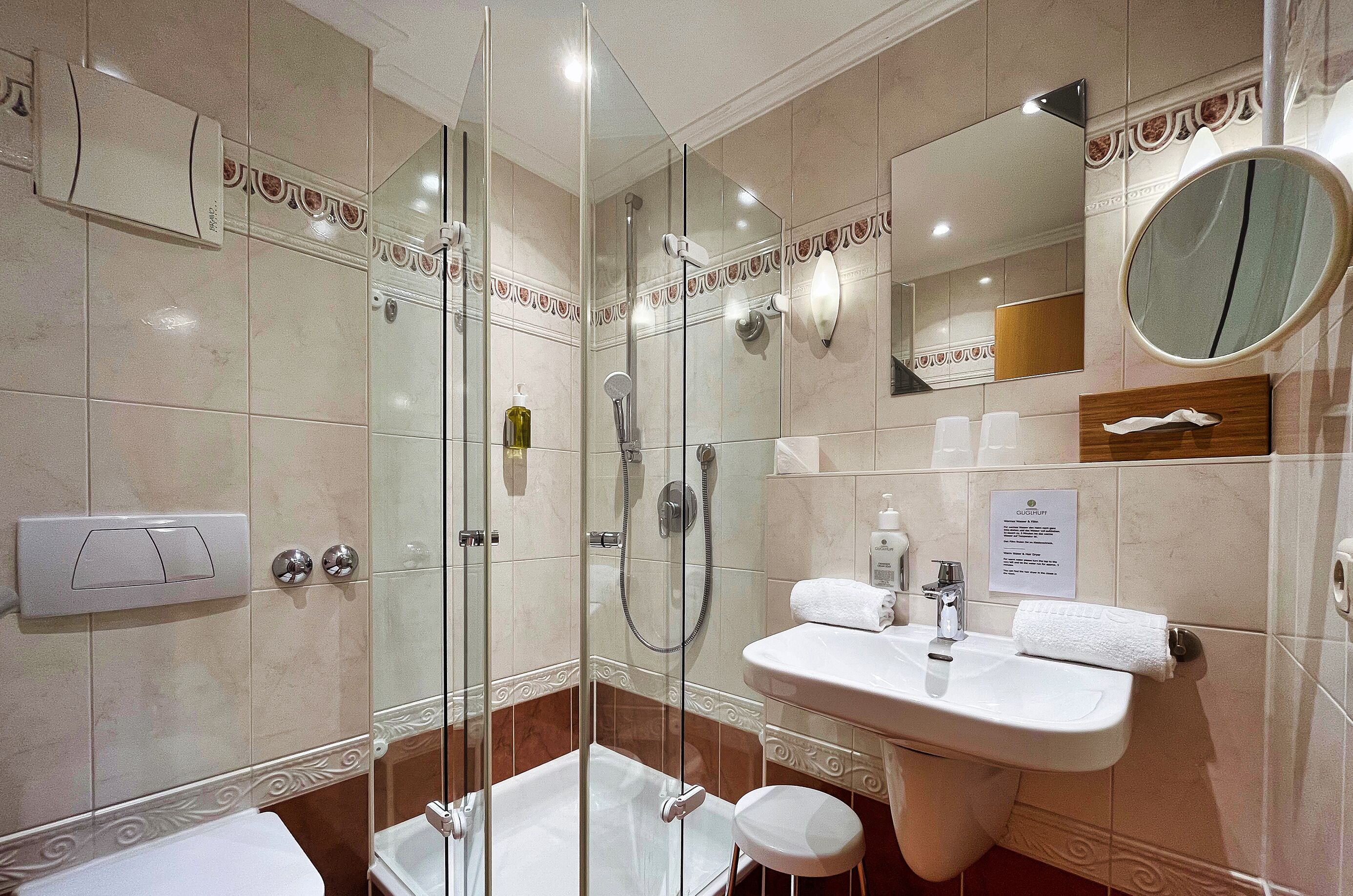 classic twin room, 2 single beds, non smoking | bathroom | free toiletries, hair dryer, towels