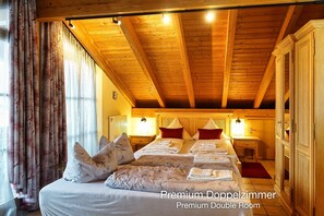 Premium Studio, 1 King Bed with Sofa bed, Non Smoking, Hot Tub | Hypo-allergenic bedding, desk, blackout curtains, soundproofing - Landhotel Guglhupf (Schwangau)