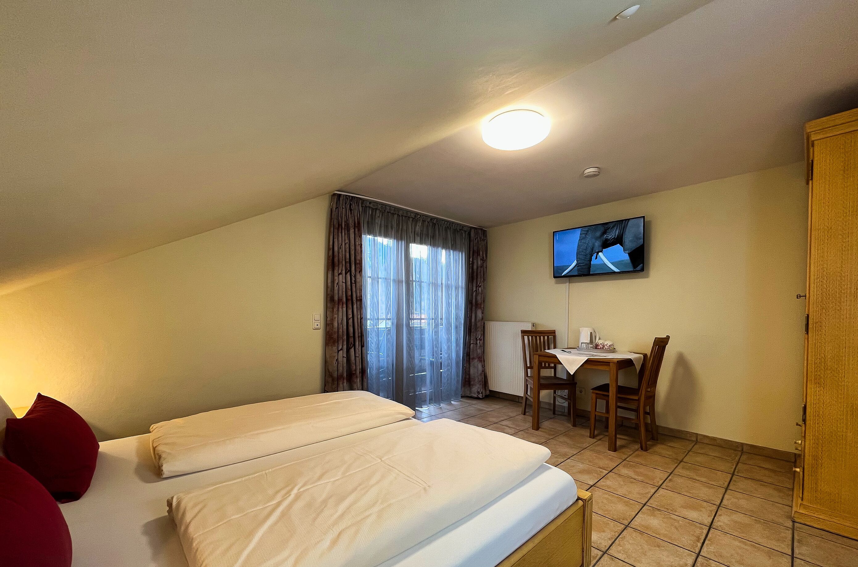 panoramic double room, 1 king bed, bathtub, mountain view | hypo-allergenic bedding, desk, blackout curtains, soundproofing