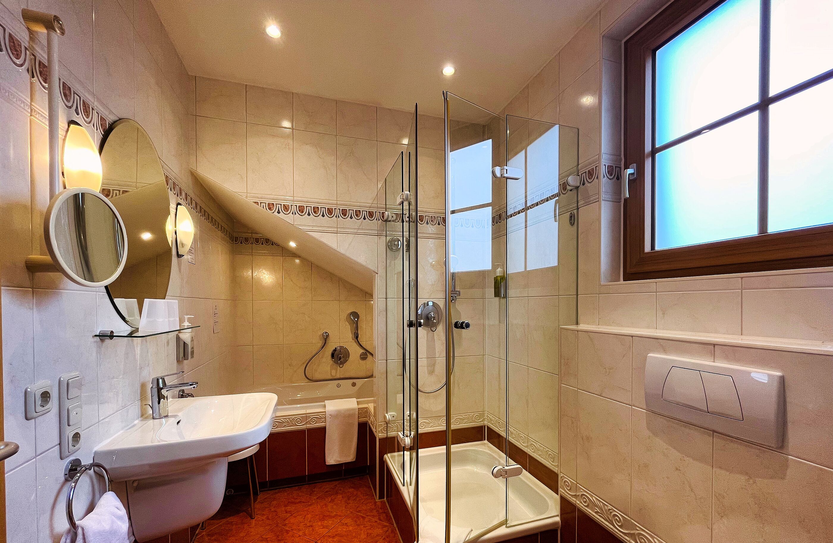 panoramic double room, 1 king bed, bathtub, mountain view | bathroom | free toiletries, hair dryer, towels