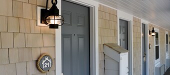 Sandwich Inn and Suites