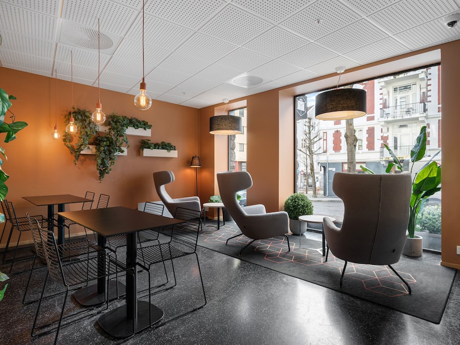 Coin salon dans le hall