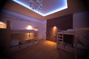 Children’s theme room - Greg&tom Beer House Hostel (Krakow)