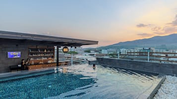 Piscina all'aperto
