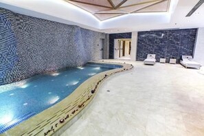 Manicures and pedicures - Royal Tulip Skikda (Skikda)