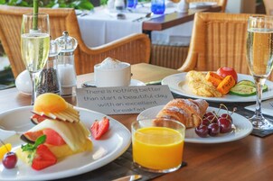 Daily buffet breakfast for a fee