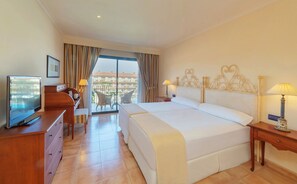 ダブルルーム | 1 室のベッドルーム、ミニバー、セーフティボックス (室内)、デスク