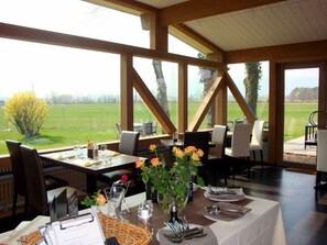 Restaurant - Relais de l'Aérodrome (Prangins)