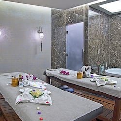 Sauna, steam room, Turkish bath/hammam, body treatments, body wraps