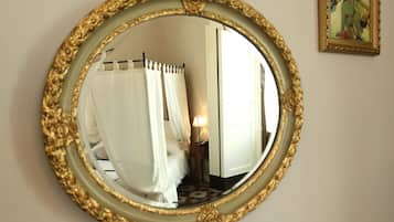Suite ejecutiva | Ropa de cama de alta calidad, minibar, escritorio y insonorización