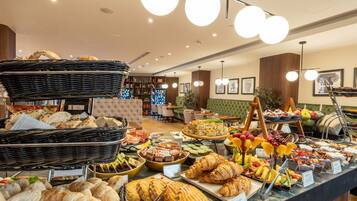 Sarapan prasmanan setiap hari (RSD 1400 per orang)