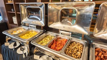 Tägliches Frühstücksbuffet (1400 RSD pro Person)
