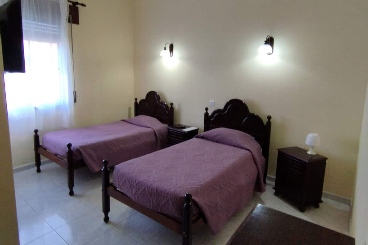 In-room safe, free WiFi, bed sheets
