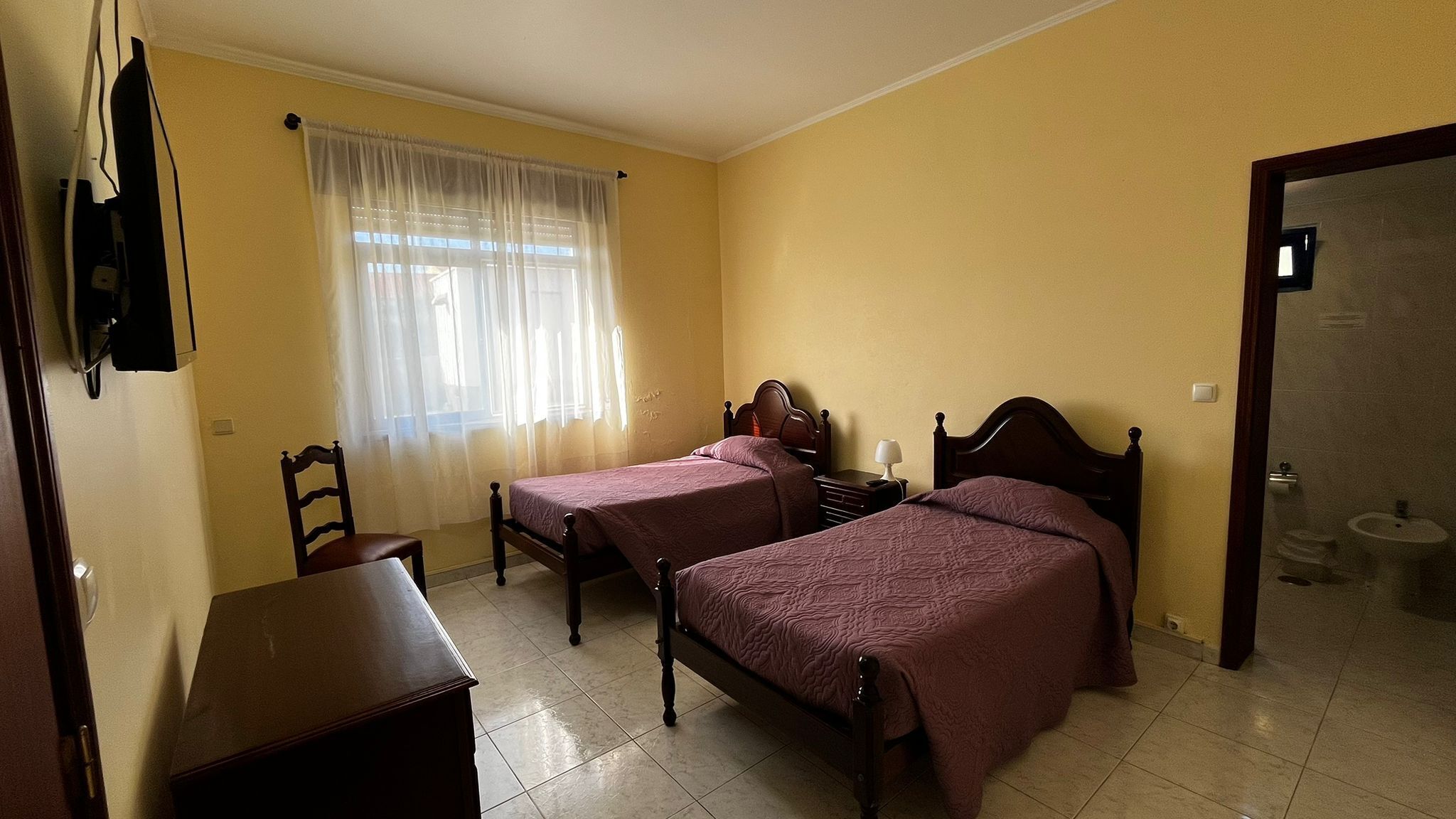 In-room safe, free WiFi, bed sheets