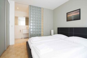 Departamento Confort, 2 habitaciones (Excl. One-time service fee of 100 EUR) | Sábanas de algodón egipcio y ropa de cama de alta calidad