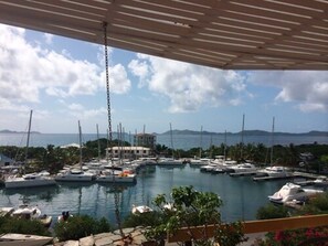 Rom – standard | Sengetøy av topp kvalitet, safe på rommet og skrivebord