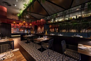 6 restaurants, breakfast, lunch, dinner served; international cuisine - Hotel Riu Palace Mauritius - All Inclusive - Adults Only (Le Morne)