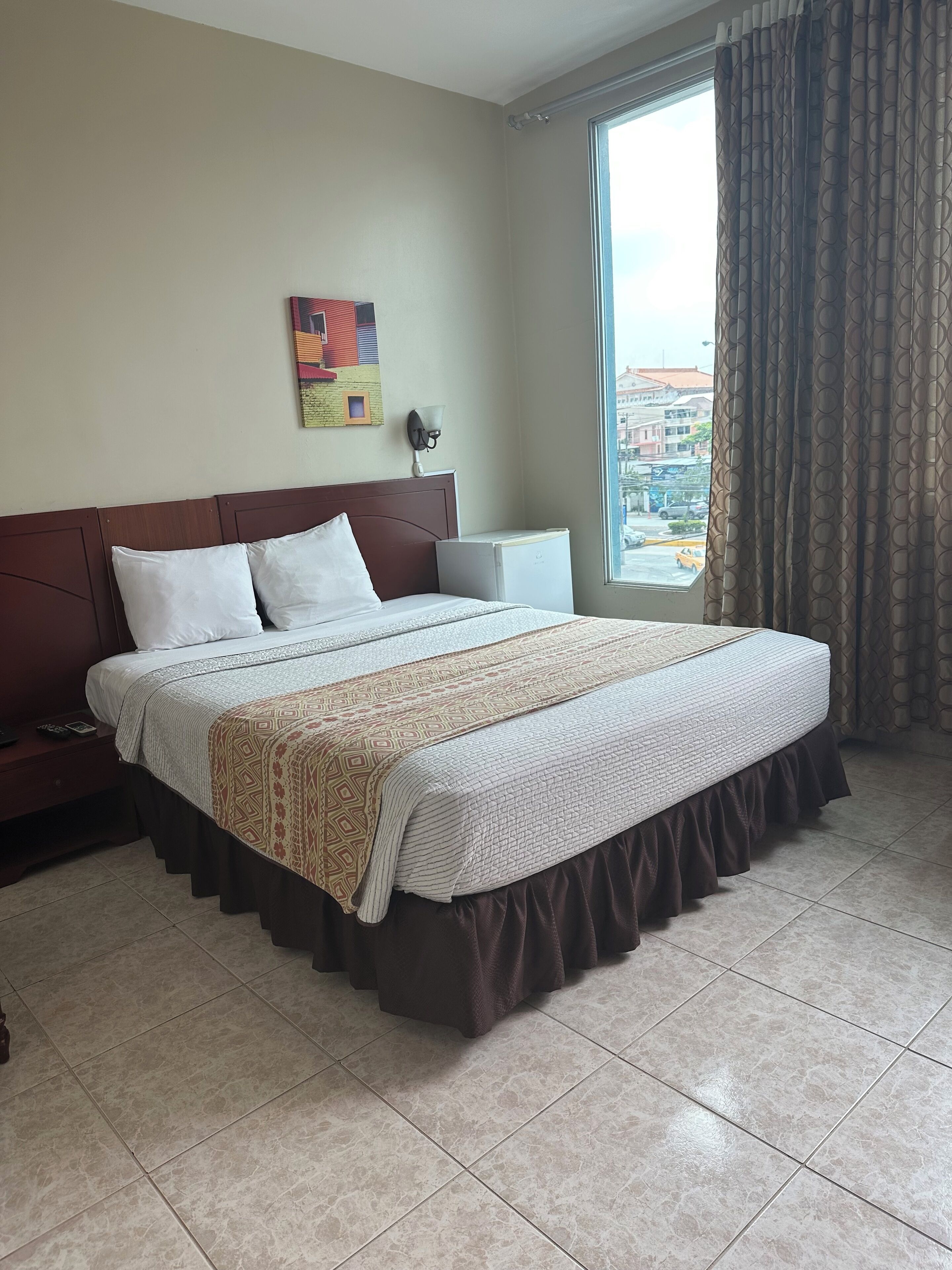 double room | premium bedding, minibar, in-room safe, desk