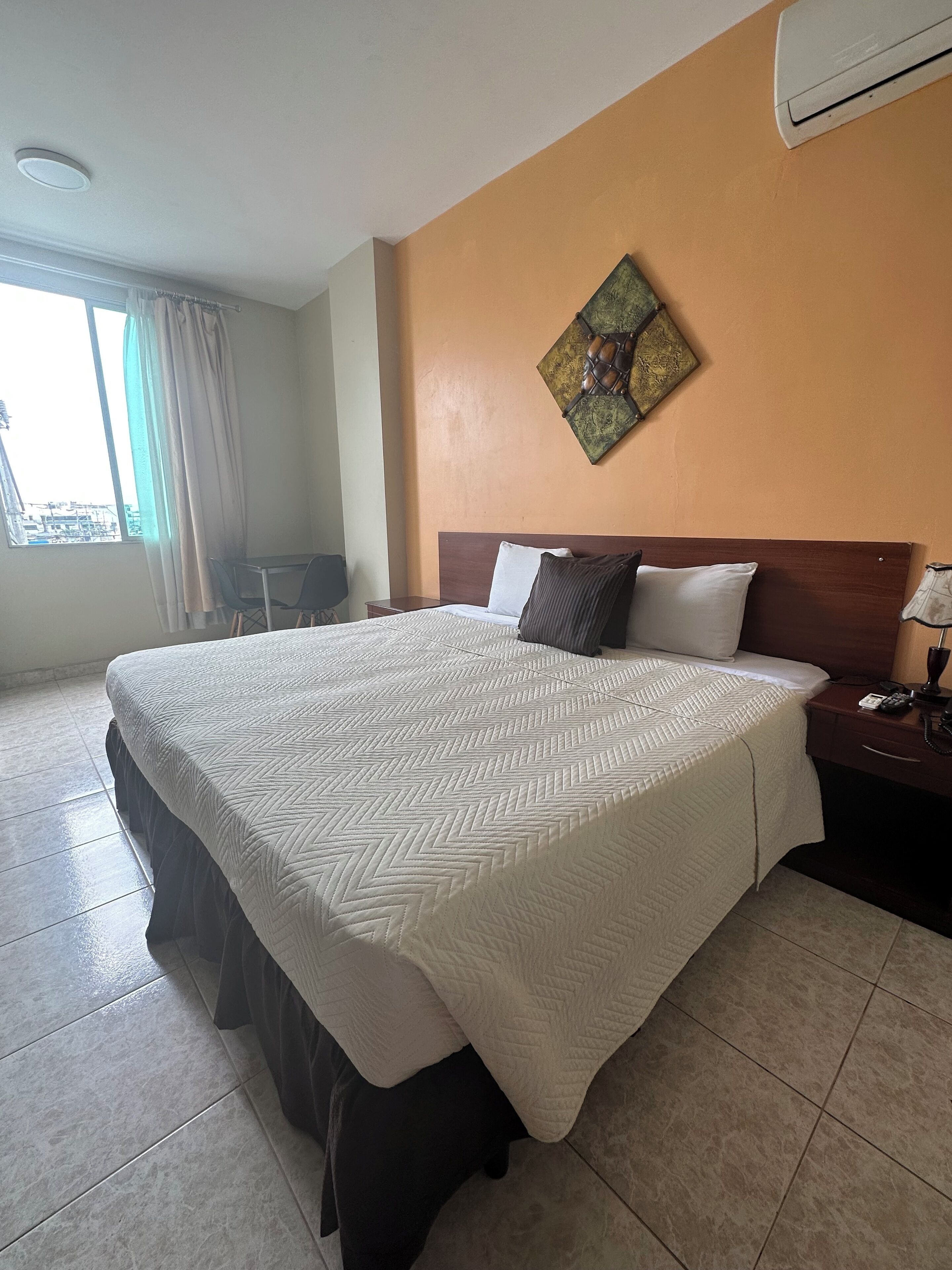 double room | premium bedding, minibar, in-room safe, desk