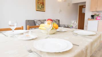 Apartment, 1 Bedroom, Balcony | Private kitchen | Fridge, stovetop, coffee/tea maker