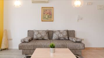 Appartement, 1 chambre, balcon | Salle de séjour | Télévision