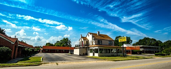 واجهة المنشأة