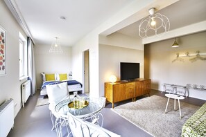 Suite | Roupas de cama premium, cofres nos quartos, escrivaninha