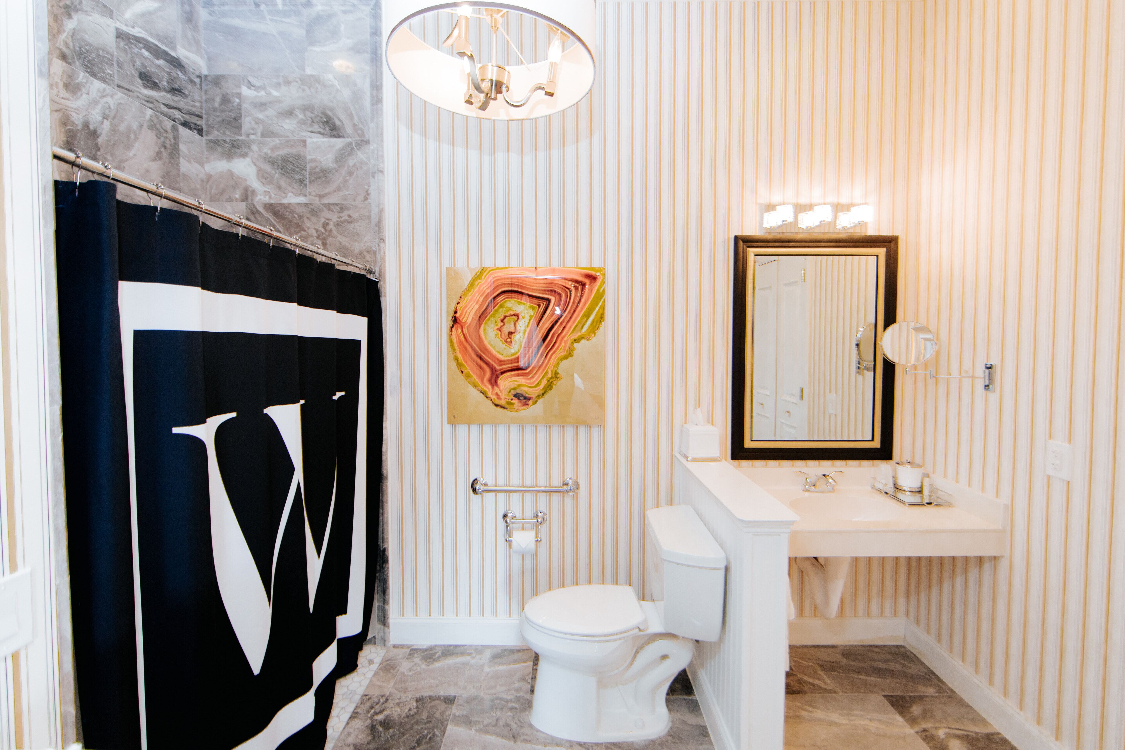 luxury single room, 1 bedroom | bathroom | shower, free toiletries, hair dryer, towels