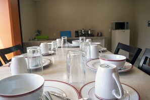 Basic Apartment | In-room dining