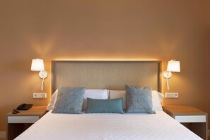 1 bedroom, in-room safe, individually decorated, individually furnished