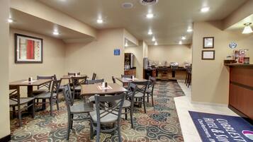 Free daily continental breakfast