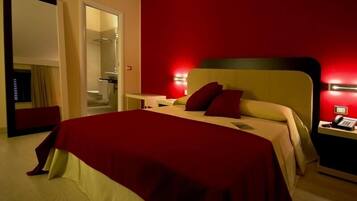 Minibar, in-room safe, desk, cribs/infant beds