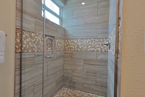 The Cottage, 3 Bedroom 2 Bath (2 Kings, 1 Queen, 2 Twins) | Bathroom | Free toiletries, hair dryer, towels, soap
