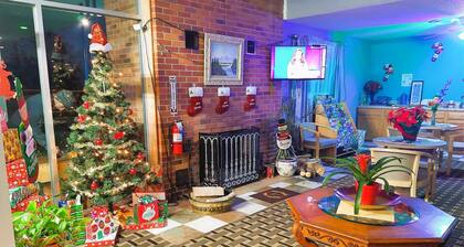 Grand View Plaza Inn & Suites