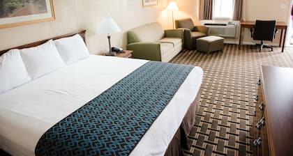 Grand View Plaza Inn & Suites