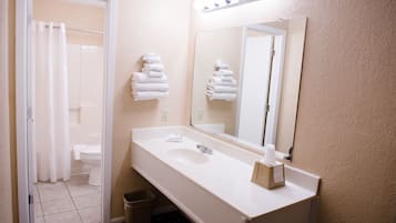 Standard Double Room | Bathroom | Combined shower/tub, hair dryer, towels
