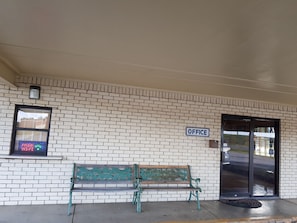 Interior entrance - Budget Host Inn Eastland (Eastland)