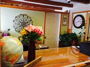 Lobby - Jamestown Motel (Jamestown)