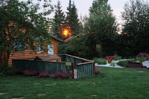 Property grounds - Pike's Waterfront Lodge (Fairbanks)