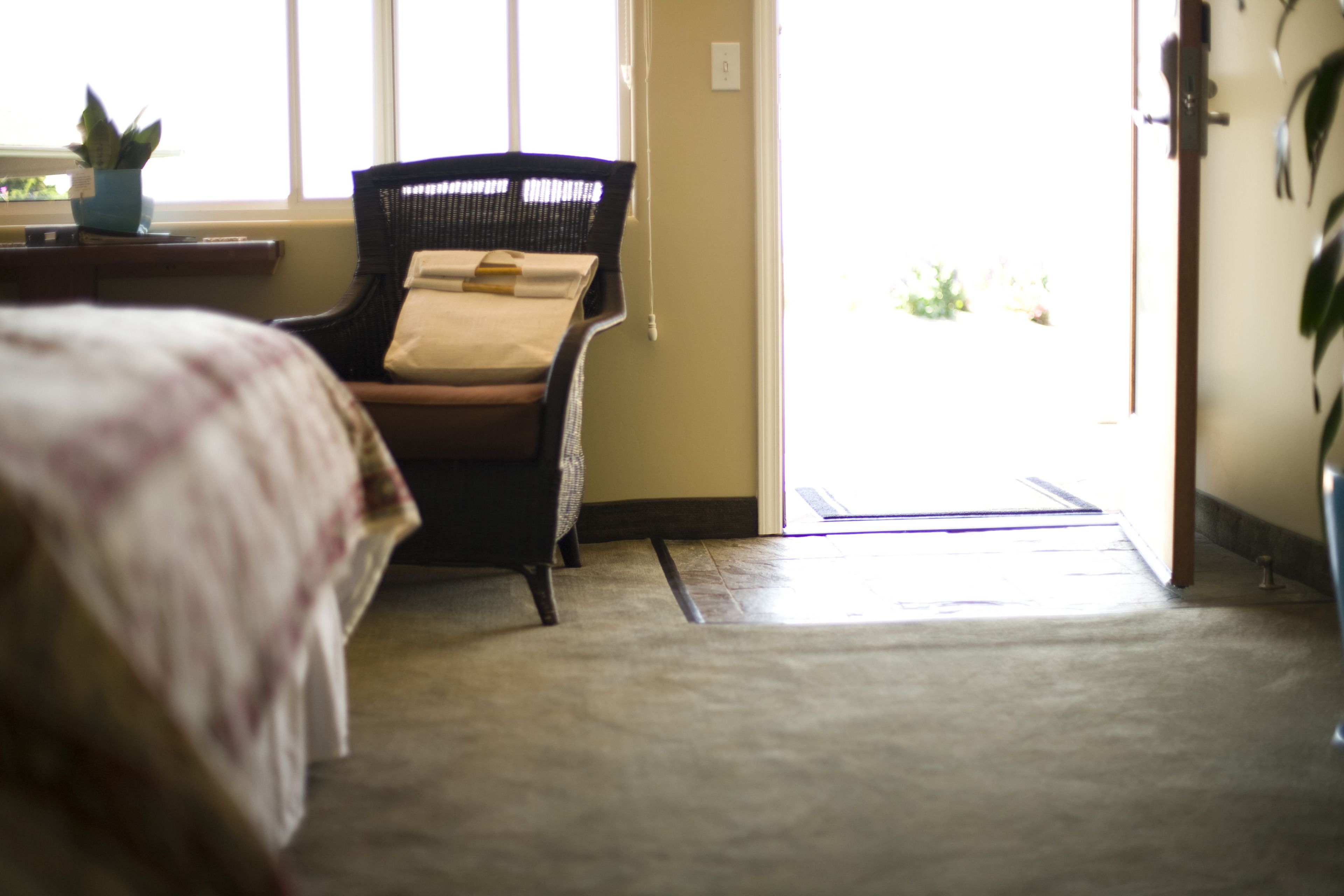 1 bedroom, premium bedding, desk, laptop workspace