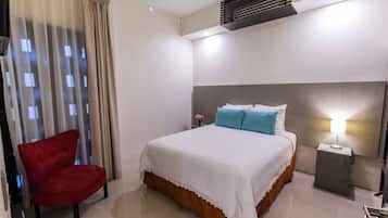 Familien-Suite, 2 Schlafzimmer | Hochwertige Bettwaren, Daunenbettdecken, Pillowtop-Betten, Minibar