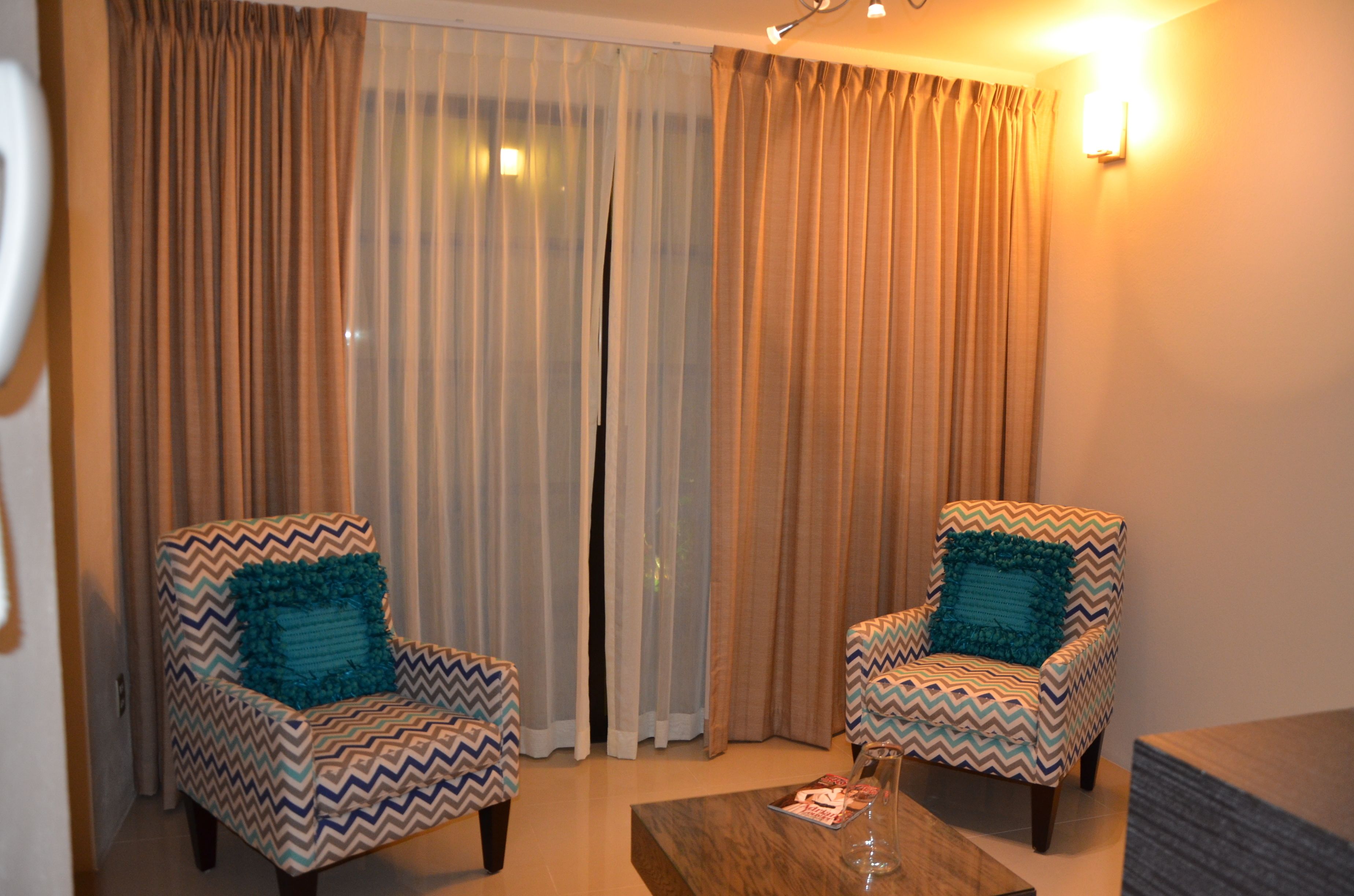 superior suite, 2 bedrooms | living area | 32-inch tv with cable channels