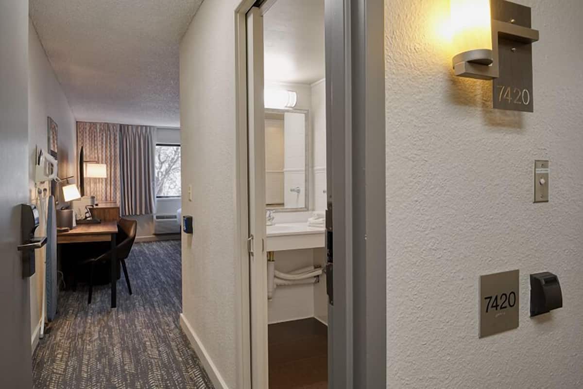 room, 2 queen beds (east mobility hearing accessible) | 1 bedroom, in-room safe, bed sheets